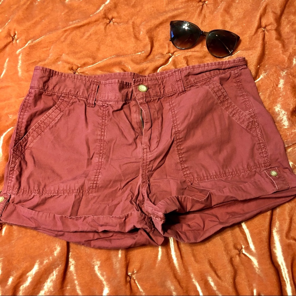 Cute maroon shorts!